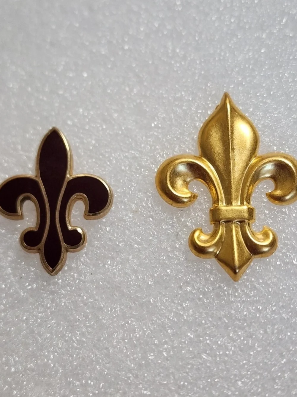 Fleur de Lis Pin Lot Gold Tone Burgundy Enamel Lapel Tie Tack Set of 2